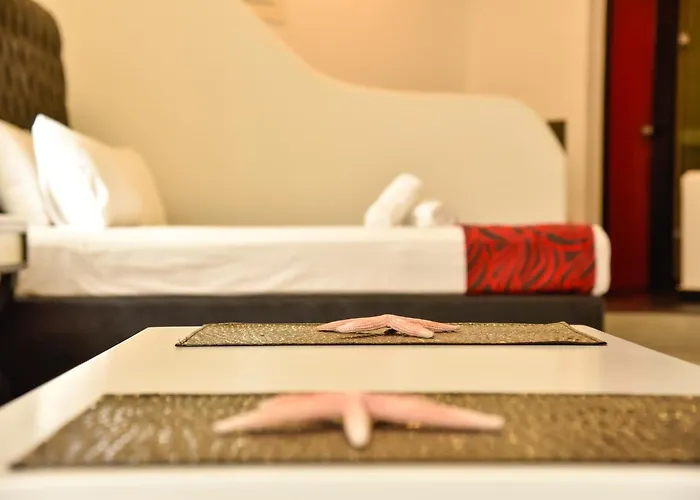 Queen Boutique Suites